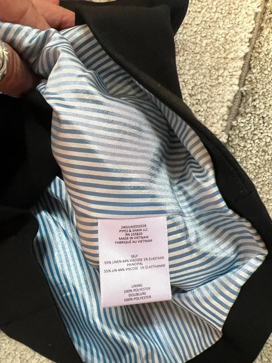 Veronica Beard Black Tailored Button Vest - Picture 7 of 8